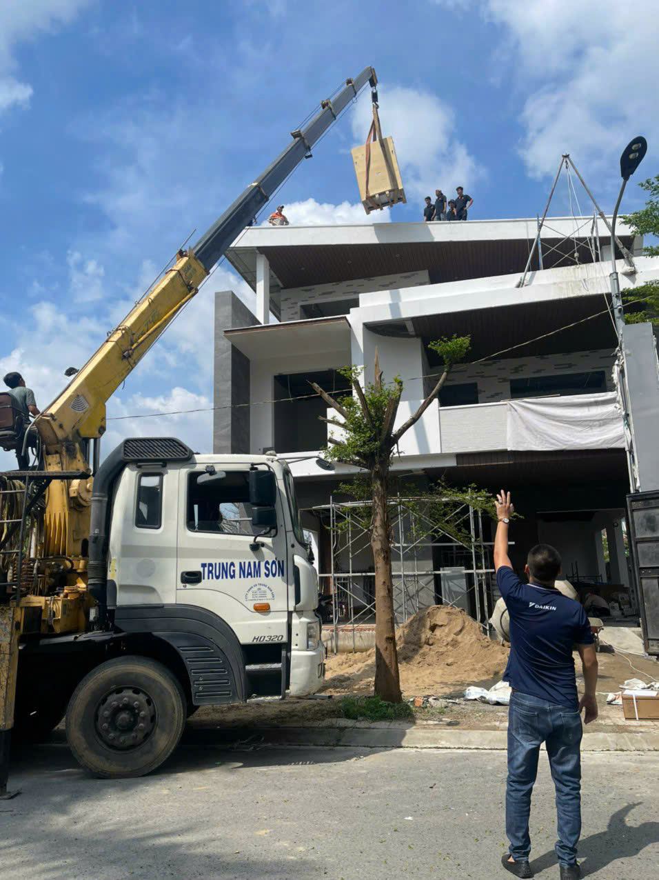 LẮP ĐIỀU HOÀ CHO KHÁCH SẠN HOÀNG PHƯƠNG